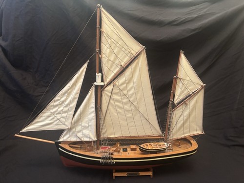 Large vintage wooden - large, model