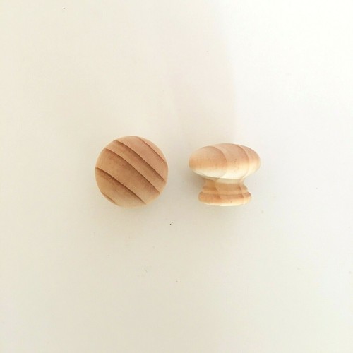 Pine wooden knobs - 10,