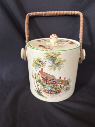 Beautiful vintage biscuit - vintage,