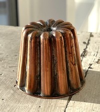 Antique Copper Jelly Mould 19th Century Miniature, tin lined. 