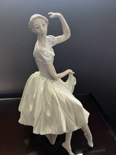 Vintage Lladro WEARY BALLERINA