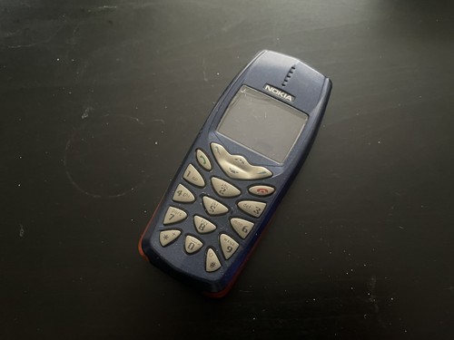 Nokia 3510 mobile phone for