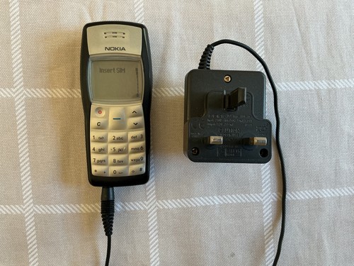 Nokia 1100 classic retro - nokia,