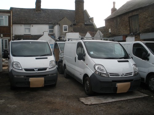 Breaking vauxhall vivaro - breaking,