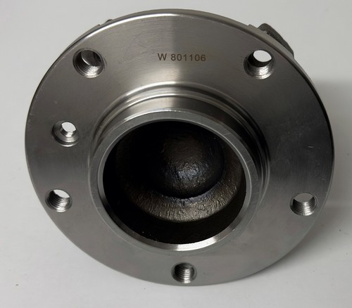 Front wheel bearing hub kit - front,