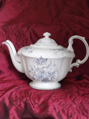Royal standard melody teapot - royal,