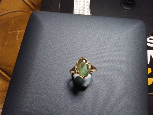 Antique 9ct gold emerald ring