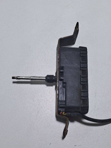 Volvo v70 2002 headlight wiper - volvo,