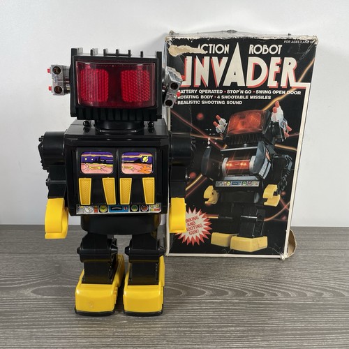 Kamco action robot invader - robot,