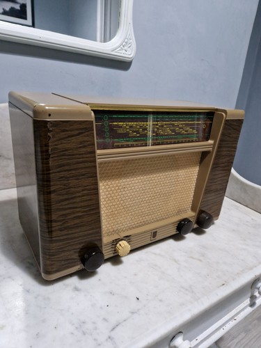 Vintage valve radio - radio, philips