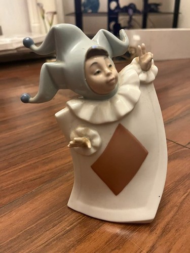 Nao lladro clown figurine - by,