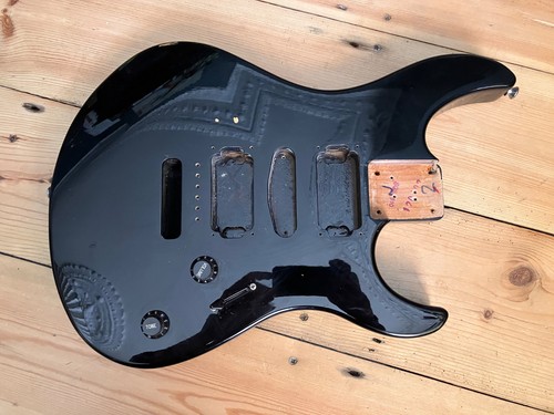 Yamaha erg 121 electric guitar - yamaha,