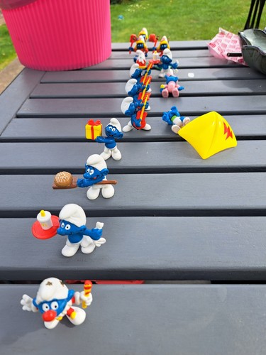 1996 smurf figures - x,
