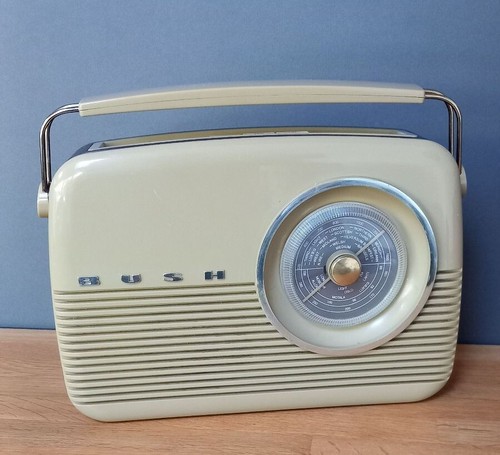 Super cool vintage bush - super,