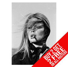 BRIGITTE BARDOT SMOKING