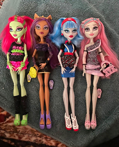 Monster high doll - monster,