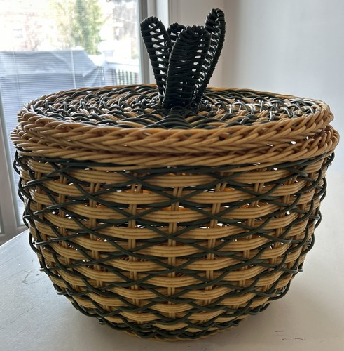 Vtg pineapple washable wicker - washable,