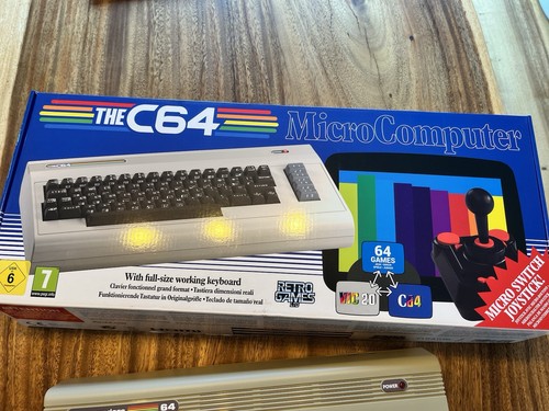 Commodore maxi with - 64, maxi.