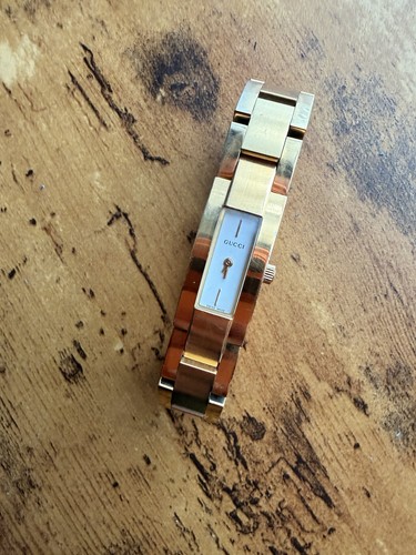 Gucci 4600l ladies watch - gucci,