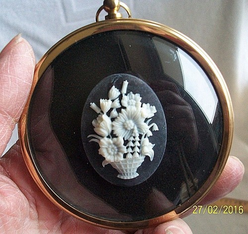 Peter bates cameo miniature - .cameo.,