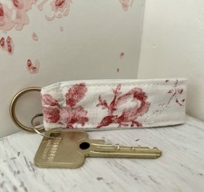 Cabbages & Roses Keyring -