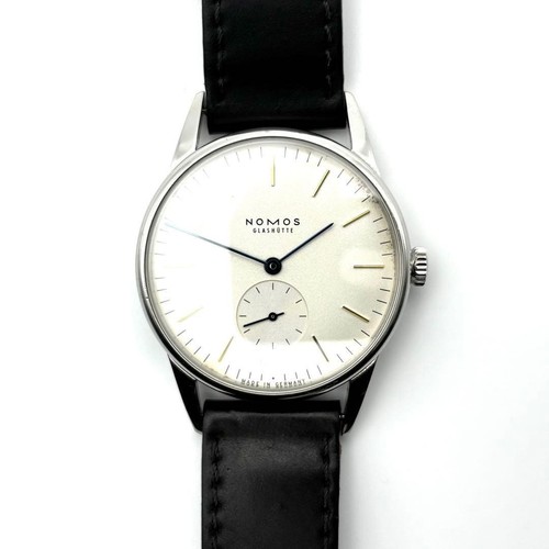 Nomos mechanical hand - hand, winding