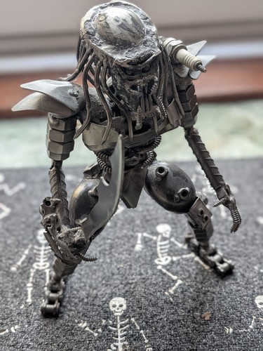 Predator scrap metal - scrap, 12"