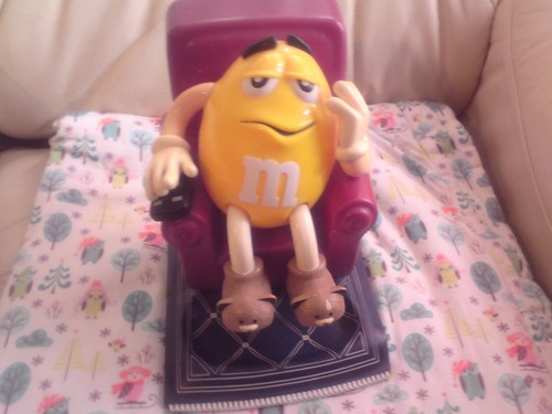 Lazy boy sweet candy - m&m's, sweet/candy