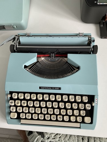 Imperial 200 manual typewriter - imperial,