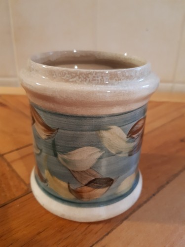 Isle man pottery - isle,