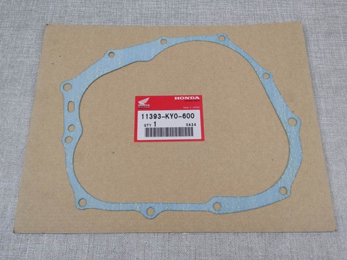 Right engine sprocket cover - right,