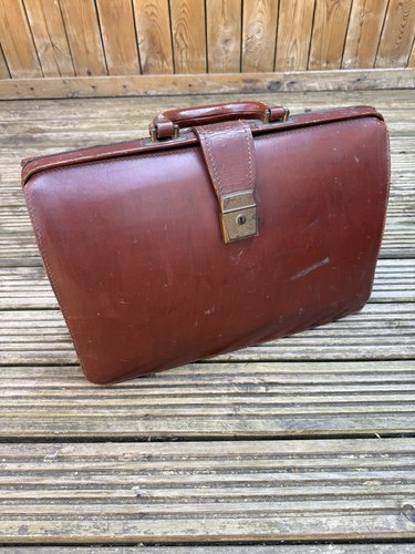 Vintage real leather briefcase - leather,