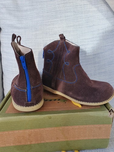 Brand new livie and luca - new,