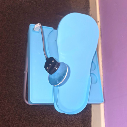 Portable blue folding feet - portable,