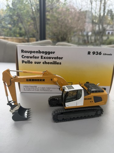 Liebherr 936 excavator model - liebherr,