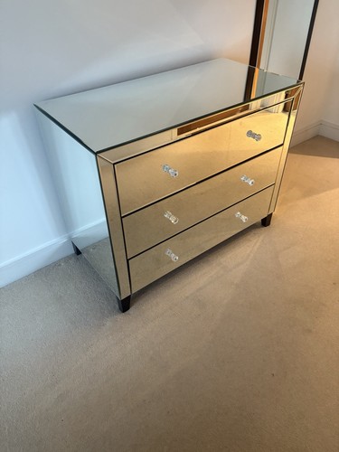 Mirrored dressing table - mirrored,