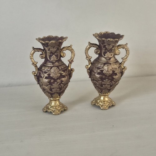 Burgundy vases urn 12th - 2x,