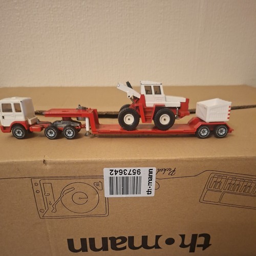 Siku 2125 man low loader - , and