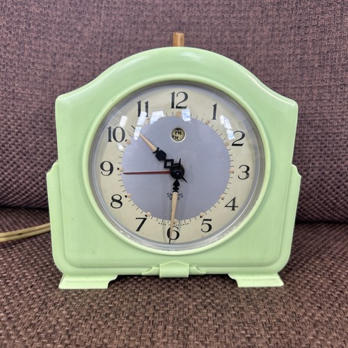 Bakelite art deco smiths - art,