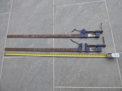 Pair record 135 - record, clamps