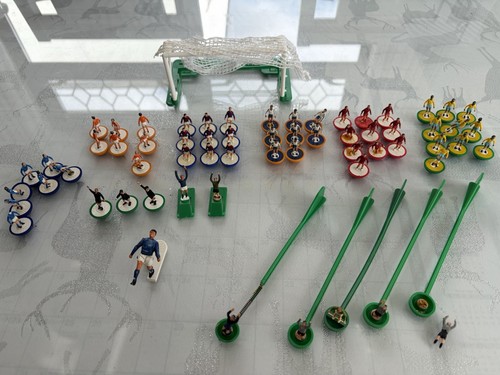 Vintage subbuteo figures - figures, job