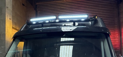 Top roof light - on,