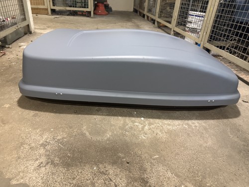 Halfords 320l roof box - ,