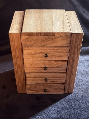 Drawer with mirror jewellery - with,