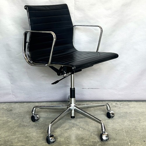 Vitra charles eames ea117 - charles,