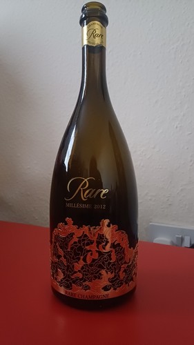 Millesime rare champagne - rare, empty