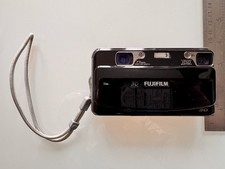 Fujifilm FinePix REAL 3D W1 Digital Camera – Working – 3D HD – Battery OK / Flap