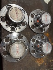 Chevrolet Rally Wheel Centres 