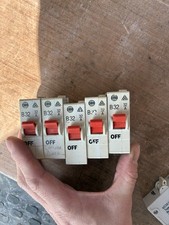 WYLEX 3871 clip in MCB’s