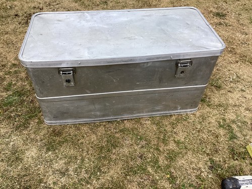 Aluminium lockable flight case - lockable,